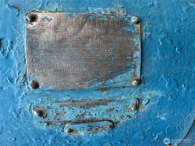 a bathroom with a sink and toilet