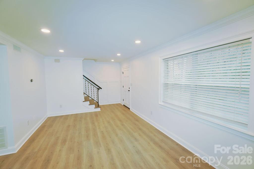 8805 Hunter Ridge Drive Charlotte, NC 28226 - Photo 3 of 19