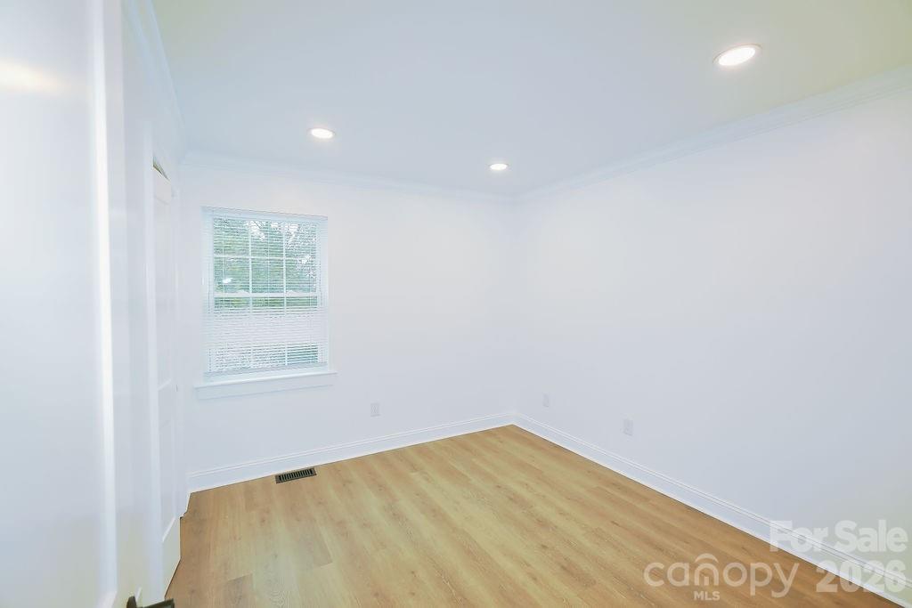 8805 Hunter Ridge Drive Charlotte, NC 28226 - Photo 4 of 19