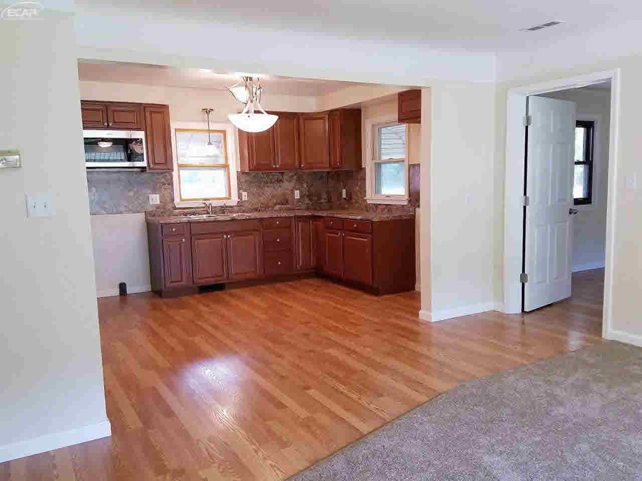7224 North Clio Road Mount Morris, MI 48458 - Photo 4 of 17 21193452-3.JPG