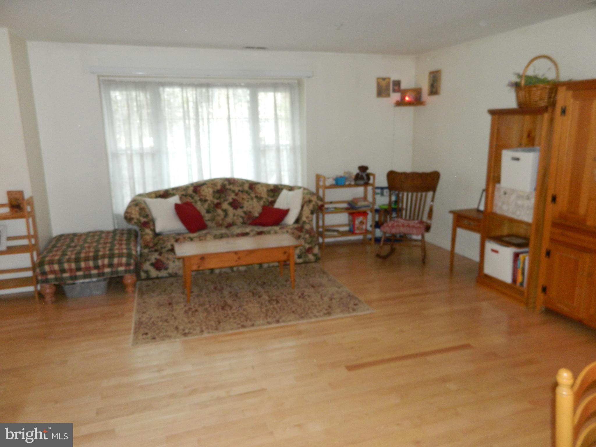 1403 Wharton Road Mount Laurel, NJ 08054 - Photo 3 of 19