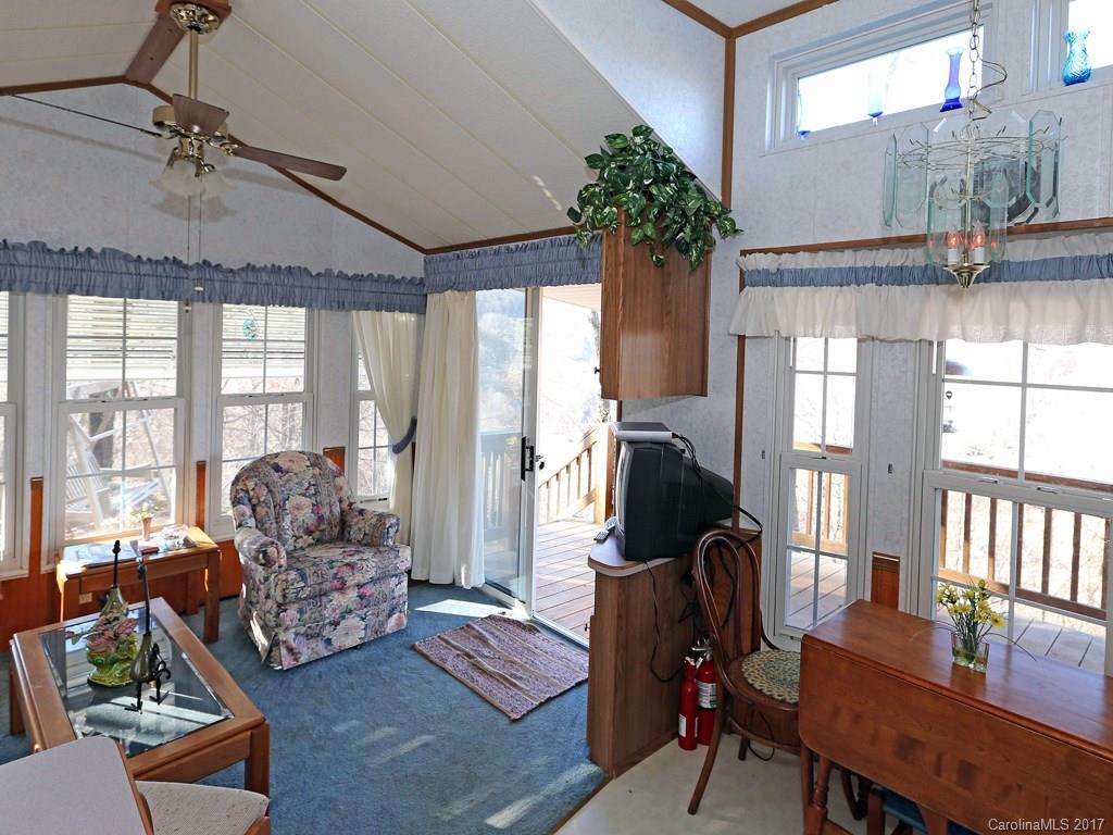 408 Whispering Wind Road Waynesville, NC 28785 - Photo 4 of 11 Gallery Image 4