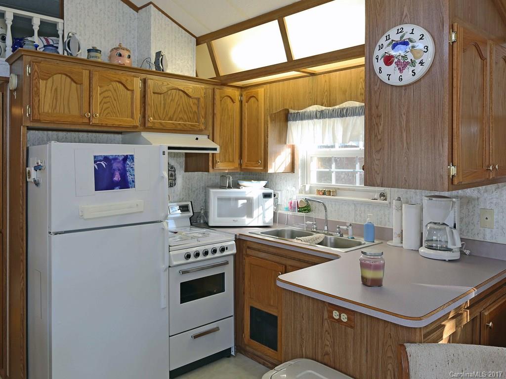 408 Whispering Wind Road Waynesville, NC 28785 - Photo 7 of 11 Gallery Image 7