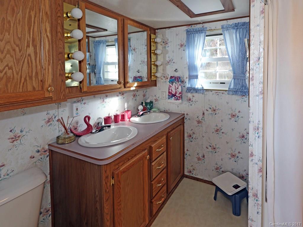 408 Whispering Wind Road Waynesville, NC 28785 - Photo 9 of 11 Gallery Image 9