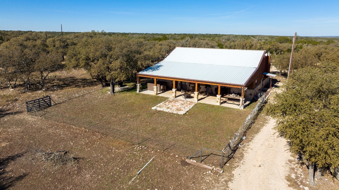 3681 K2 Road Leakey, TX 78873 - Photo 36 of 40