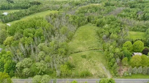 $349,999 | 9141 River Road, Lysander, NY 13135