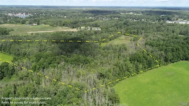 $349,999 | 9141 River Road, Lysander, NY 13135