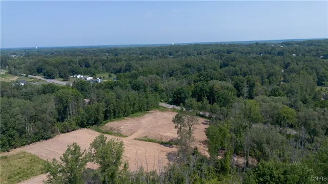 $349,999 | 9141 River Road, Lysander, NY 13135