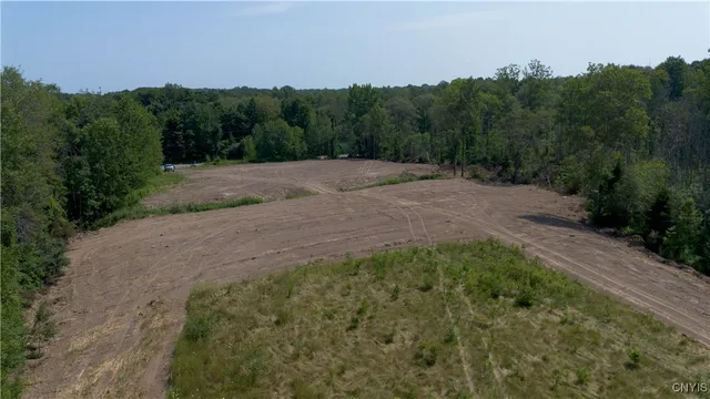 $349,999 | 9141 River Road, Lysander, NY 13135