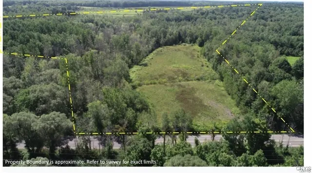 $349,999 | 9141 River Road, Lysander, NY 13135