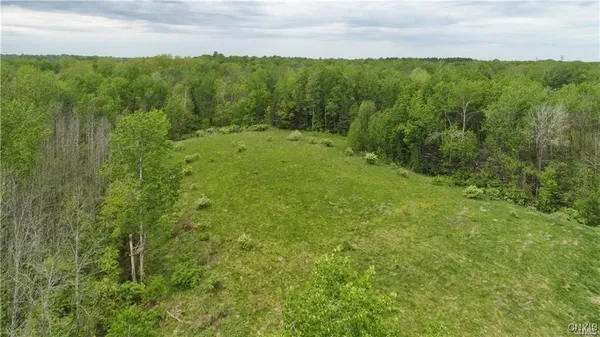 $349,999 | 9141 River Road, Lysander, NY 13135