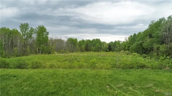 $349,999 | 9141 River Road, Lysander, NY 13135