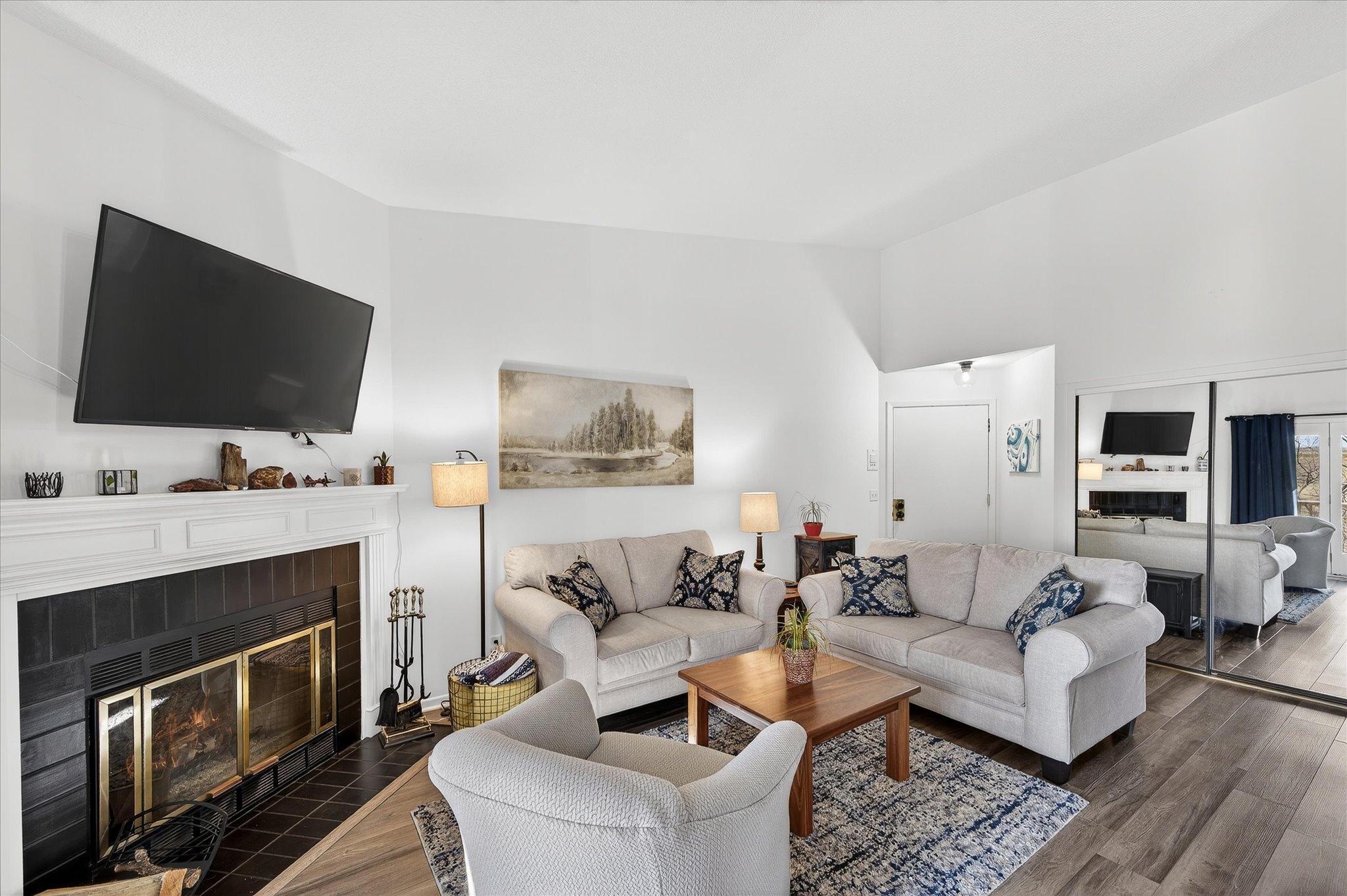 7555 West 110th Street Bloomington, MN 55438 - Photo 3 of 17