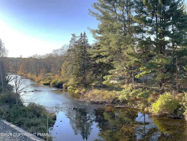 $374,900 | 4129 Firefly Court, Pocono Lake, PA 18347