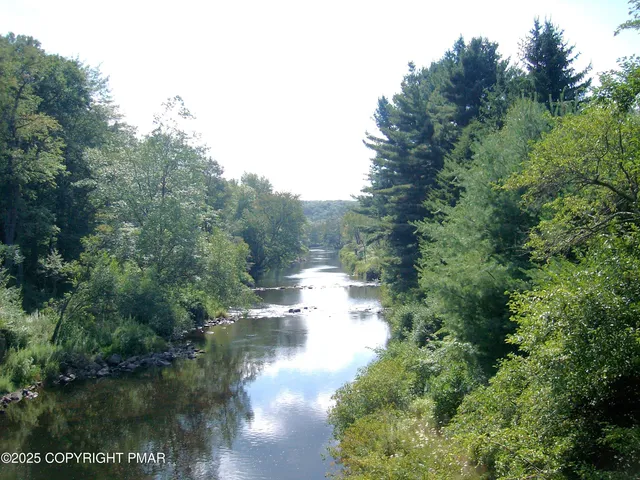 $374,900 | 4129 Firefly Court, Pocono Lake, PA 18347