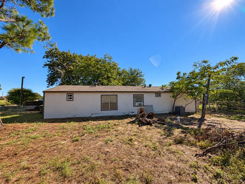 3048 Green Meadows Road Granbury, TX 76049 - Photo 14 of 20 Gallery Image 14
