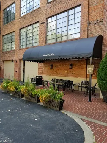 $255,000 | 165 Virginia Street, Unit 206, Mount Airy, NC 27030