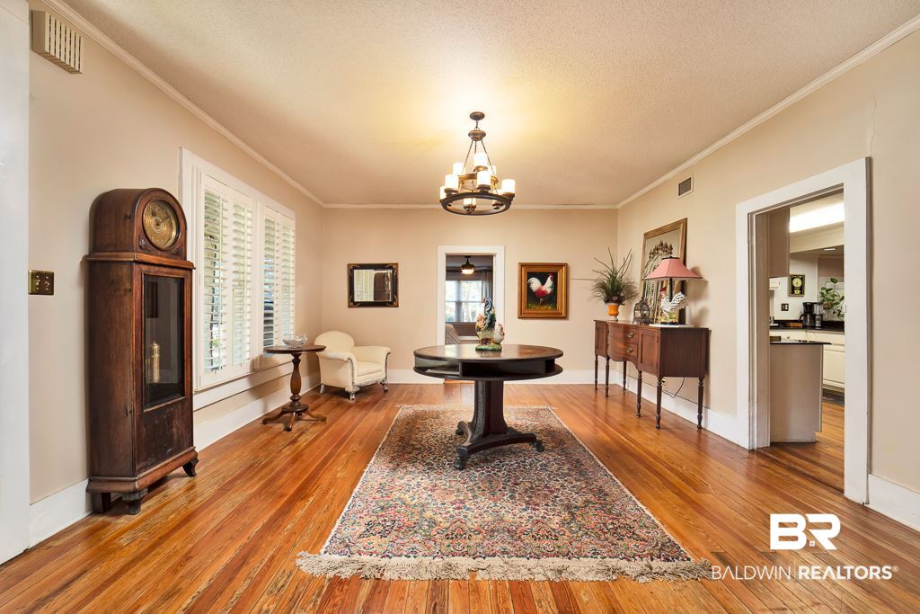 655 Morphy Avenue Fairhope, AL 36532 - Photo 7 of 28 Living Room