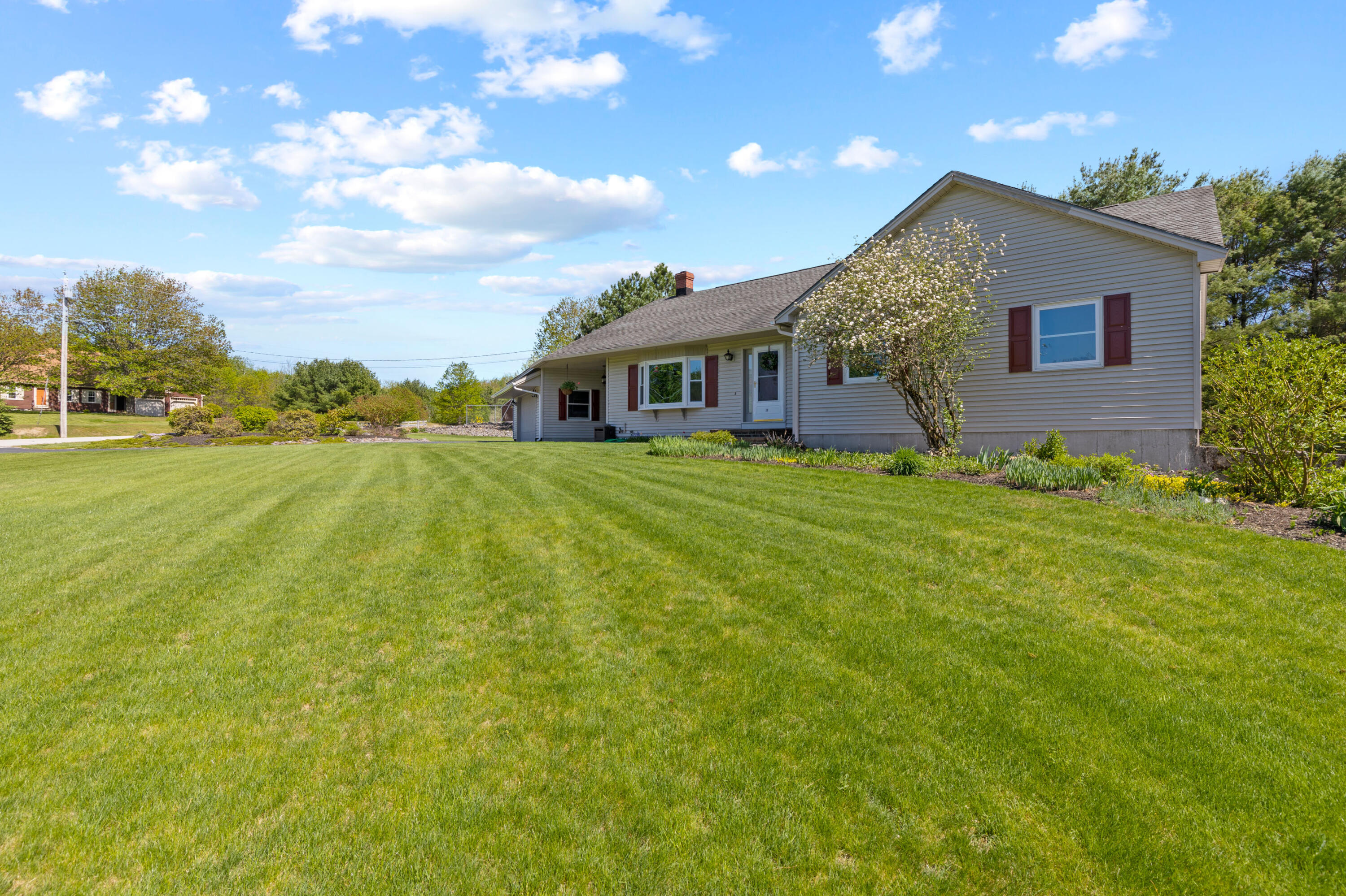 39 Oak Ridge Drive Standish, ME 04084 - Photo 41 of 62 39 Oakridge Drive Standish_039