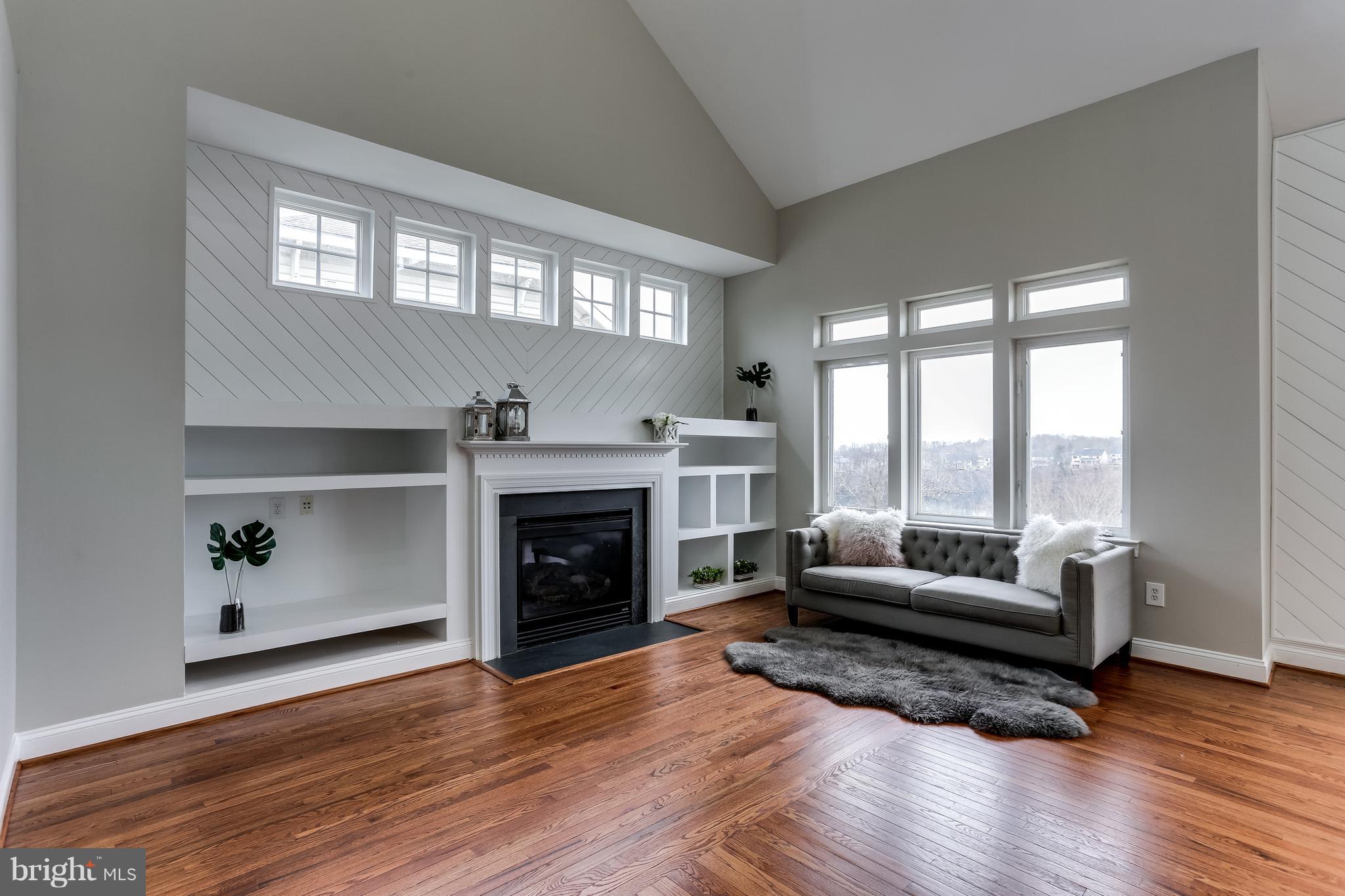 8798 Boulder Ridge Road Laurel, MD 20723 - Photo 15 of 50 Living Room