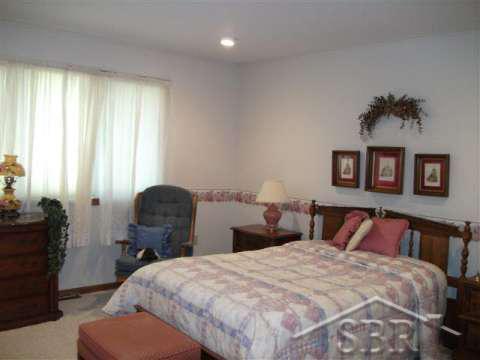 194 Timber Ridge Drive Vassar, MI 48768 - Photo 11 of 22 20102927-10.JPG
