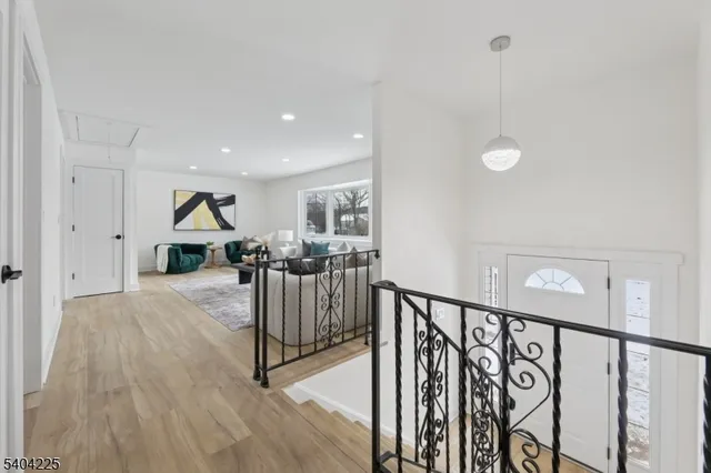 $549,900 | 512 North Lake Shore Drive, Hewitt, NJ 07421