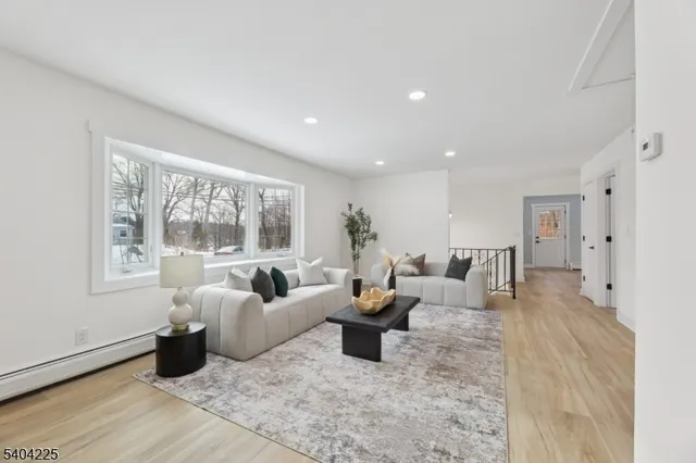 $549,900 | 512 North Lake Shore Drive, Hewitt, NJ 07421