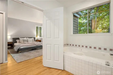 $1,339,900 | 4423 Brygger Drive West, Seattle, WA 98199