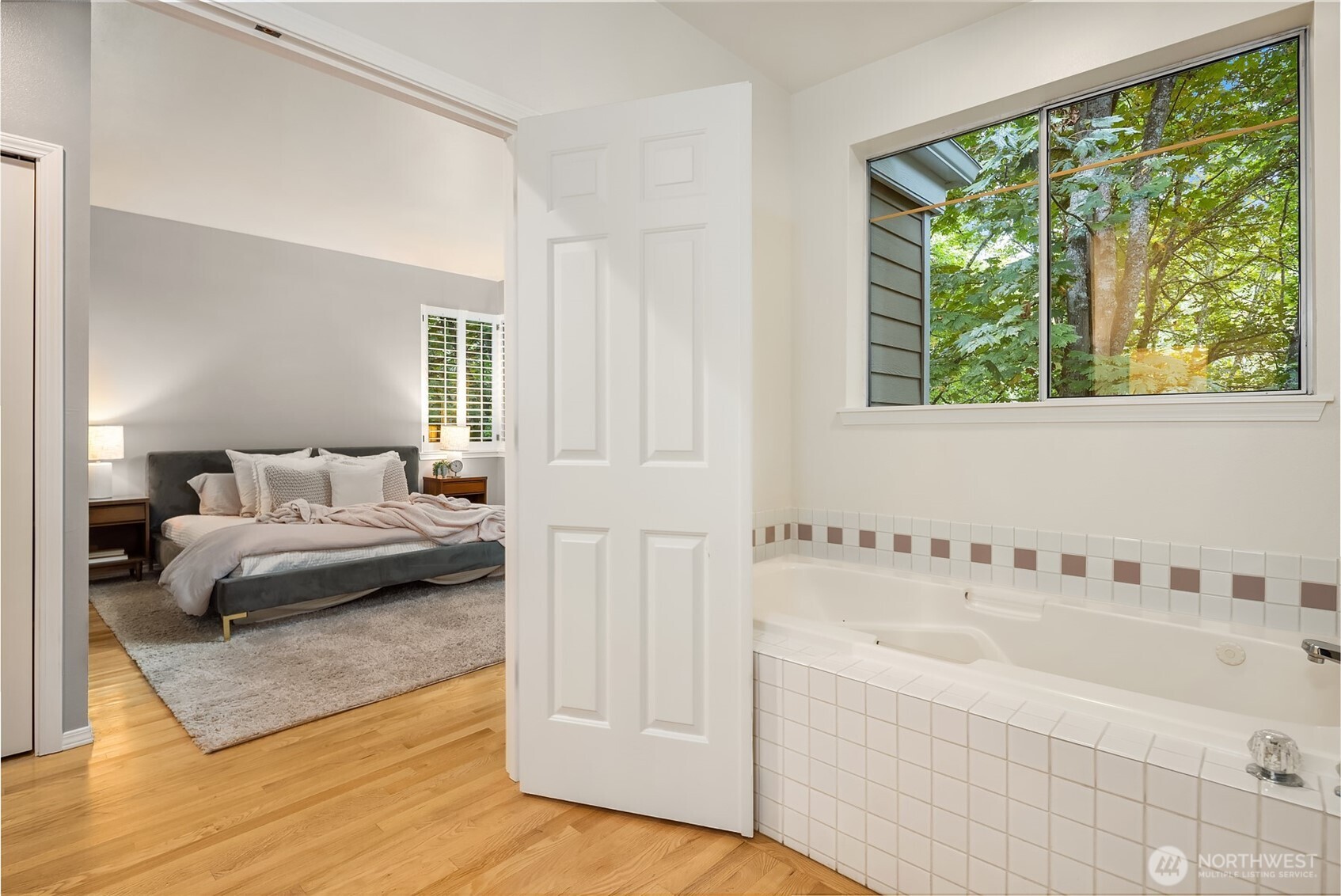 4423 Brygger Drive West Seattle, WA 98199 - Photo 20 of 37