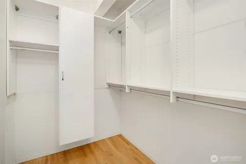 $1,339,900 | 4423 Brygger Drive West, Seattle, WA 98199