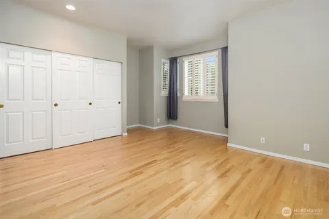 $1,339,900 | 4423 Brygger Drive West, Seattle, WA 98199