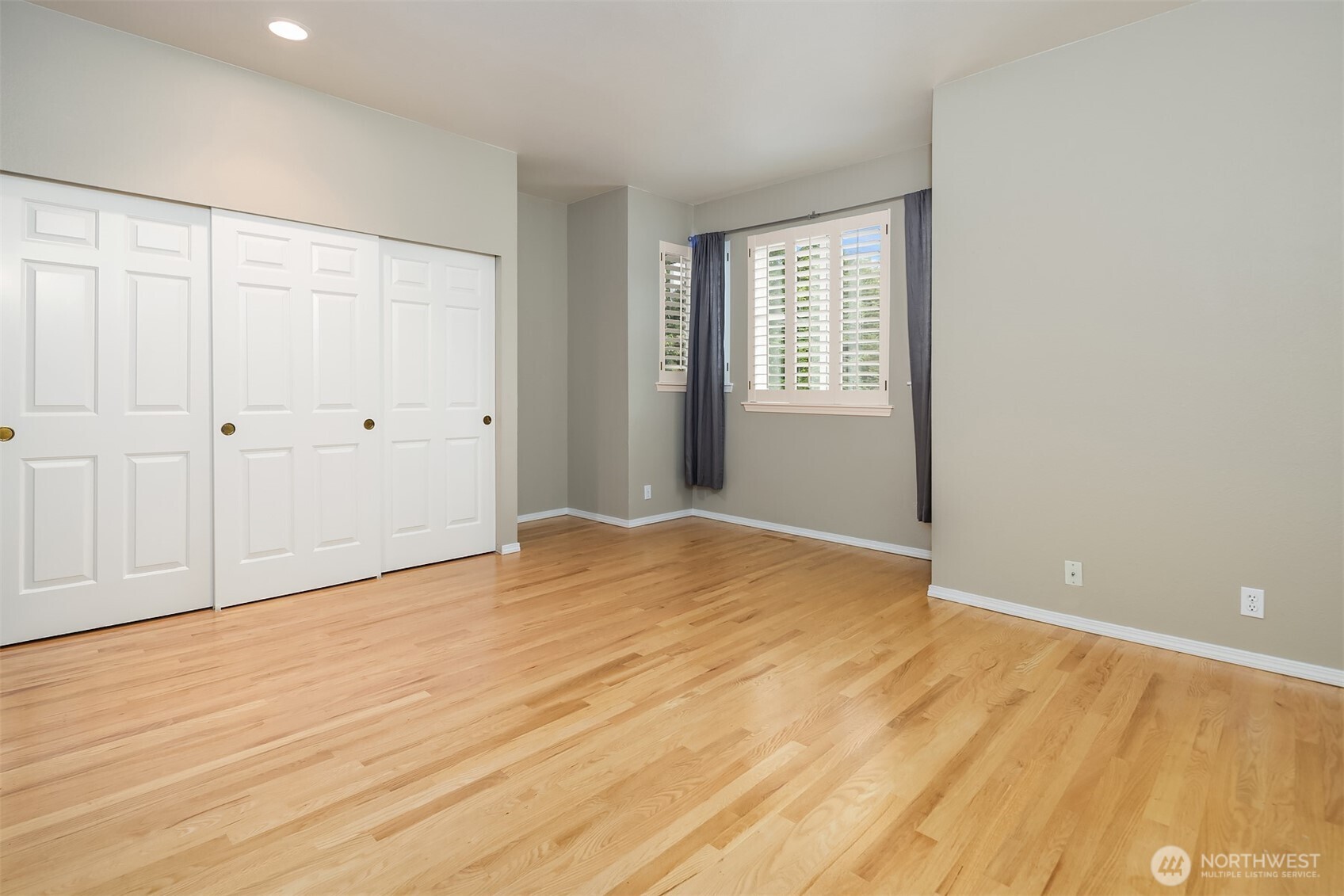 4423 Brygger Drive West Seattle, WA 98199 - Photo 28 of 37