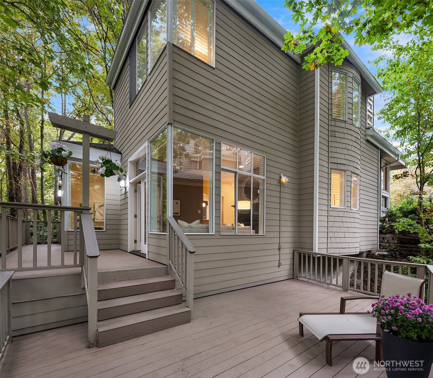 4423 Brygger Drive West Seattle, WA 98199 - Photo 29 of 37