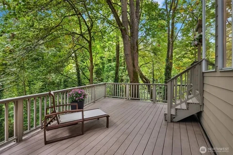 $1,339,900 | 4423 Brygger Drive West, Seattle, WA 98199