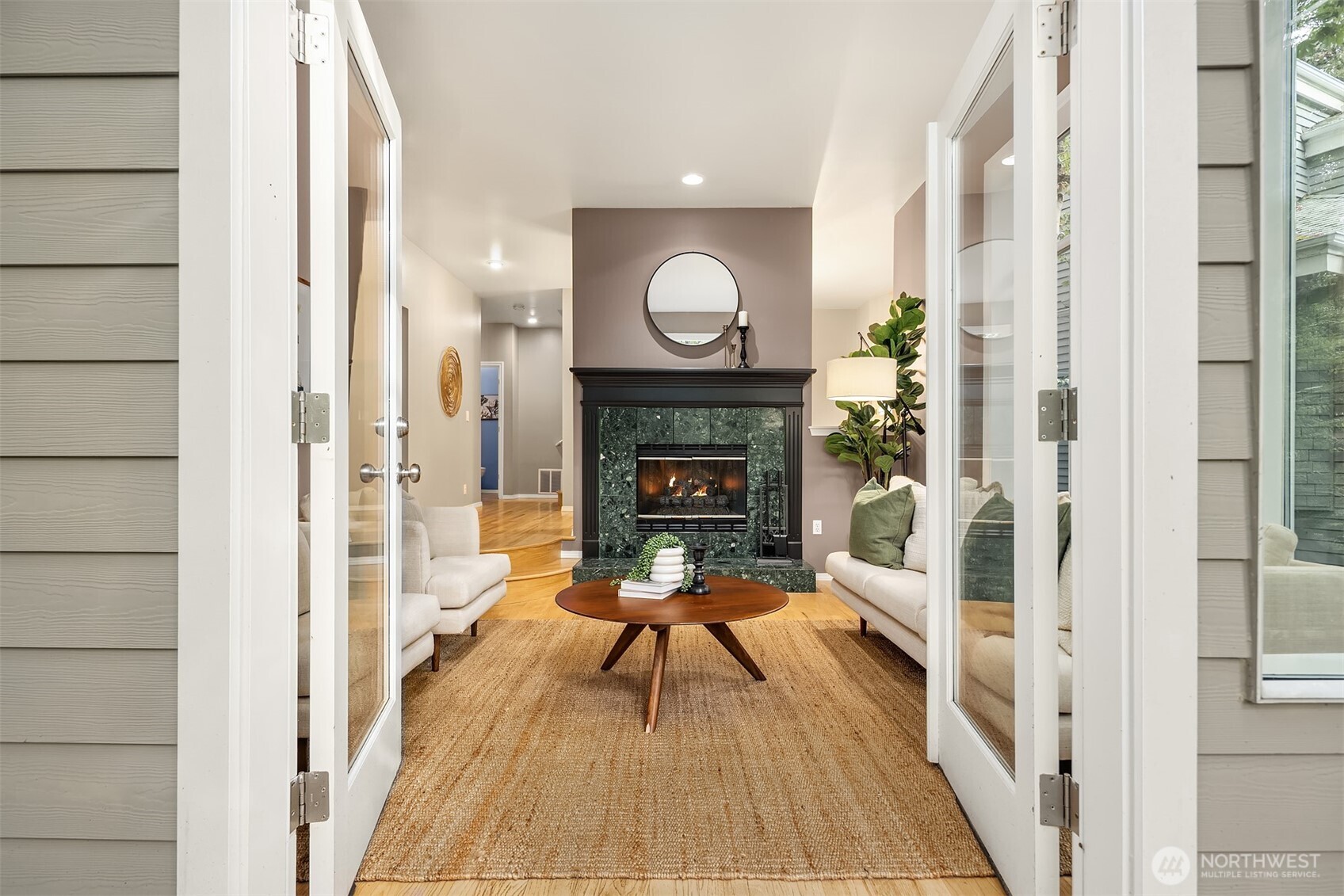 4423 Brygger Drive West Seattle, WA 98199 - Photo 3 of 37