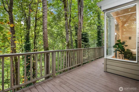$1,339,900 | 4423 Brygger Drive West, Seattle, WA 98199