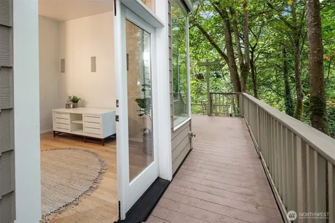 $1,339,900 | 4423 Brygger Drive West, Seattle, WA 98199