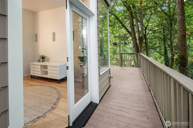 $1,399,999 | 4423 Brygger Drive West, Seattle, WA 98199