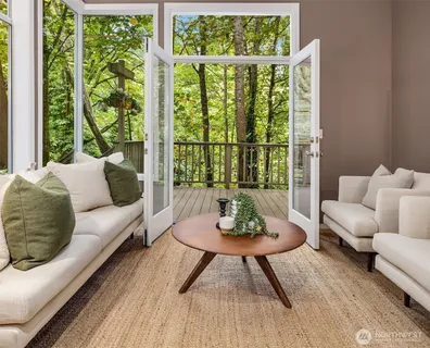 $1,339,900 | 4423 Brygger Drive West, Seattle, WA 98199