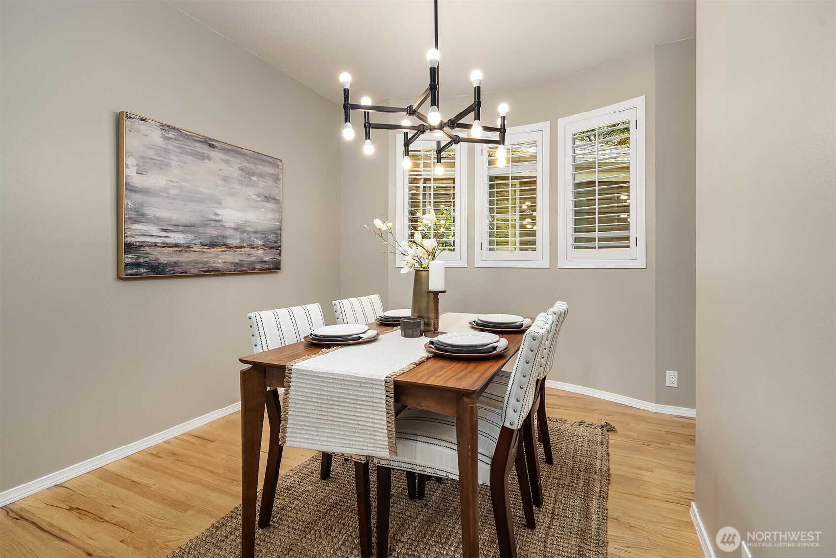 4423 Brygger Drive West Seattle, WA 98199 - Photo 4 of 37