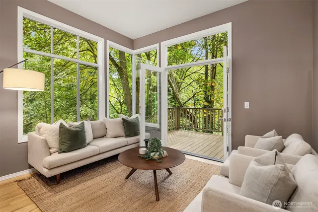 $1,399,999 | 4423 Brygger Drive West, Seattle, WA 98199