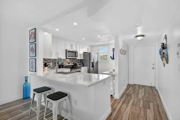 $5,000 | 9940 South Ocean Drive, Unit 202, Jensen Beach, FL 34957