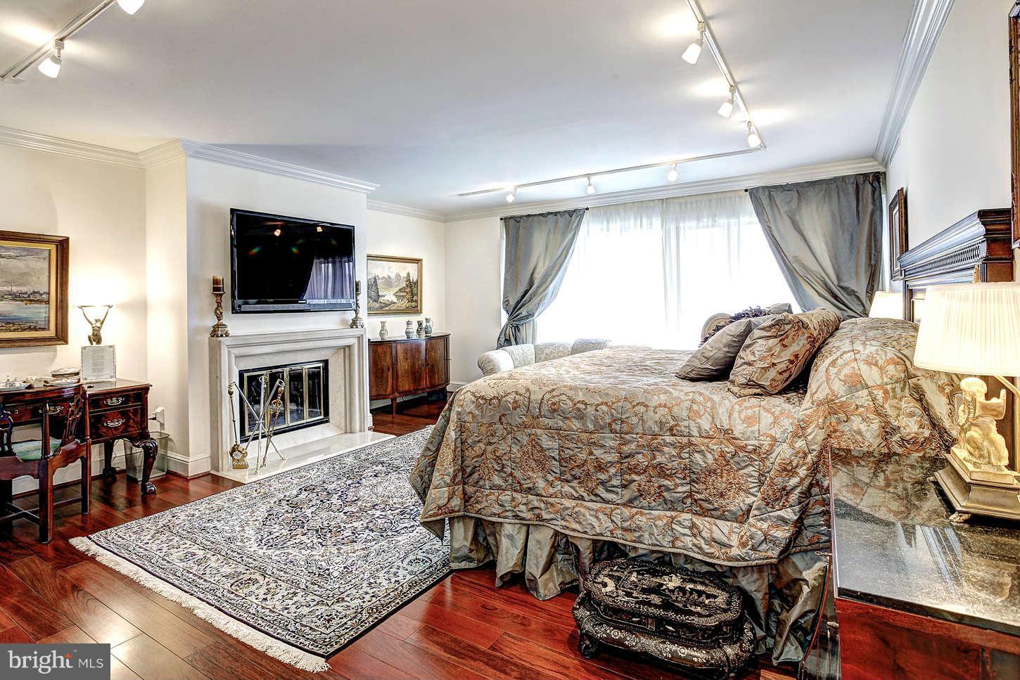 3030 K Street Northwest, Unit PH201 Washington, DC 20007 - Photo 12 of 30 Bedroom (Master)