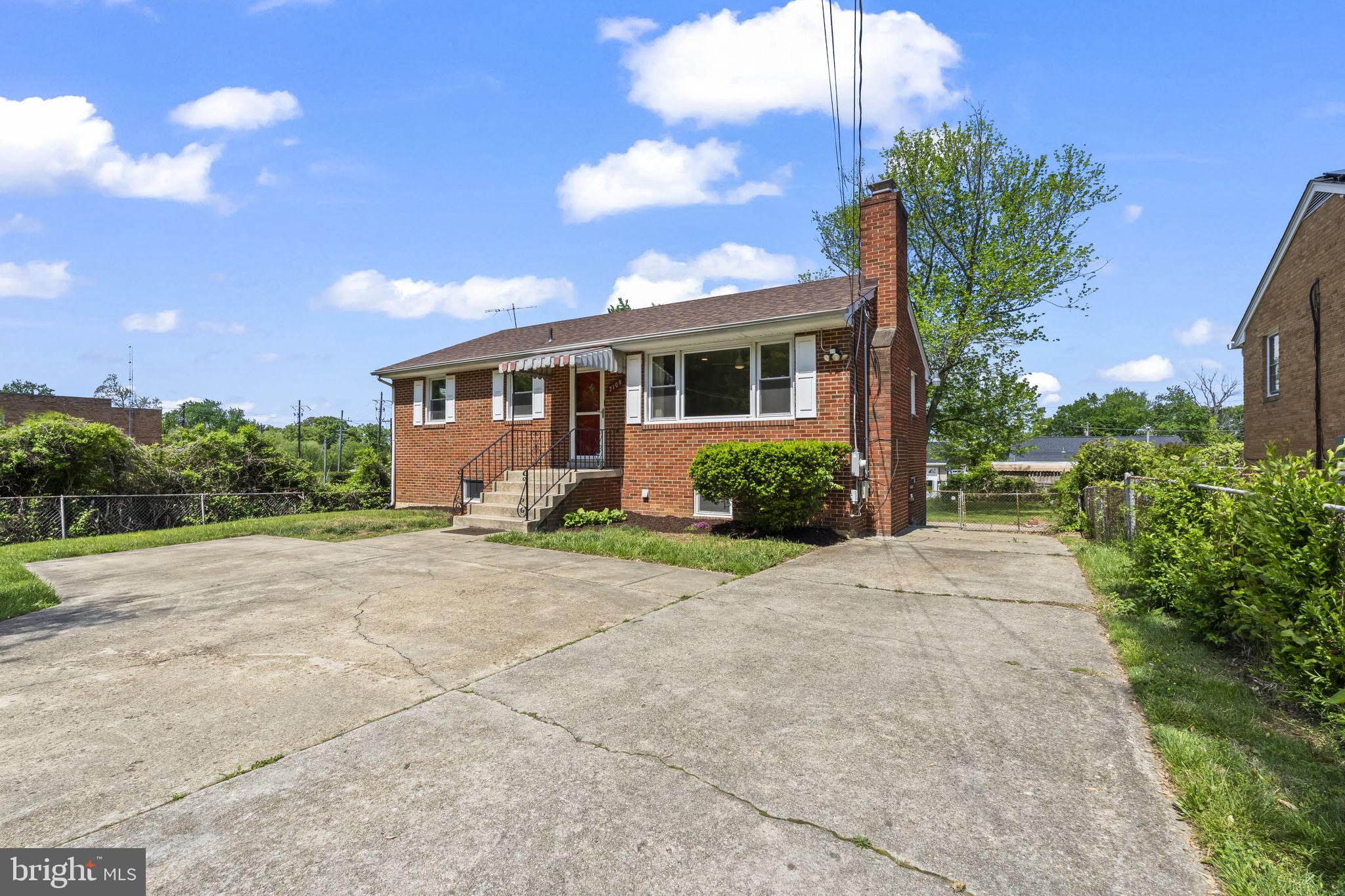 7109 Livingston Road Oxon Hill, MD 20745 - Photo 4 of 31 Front Exterior