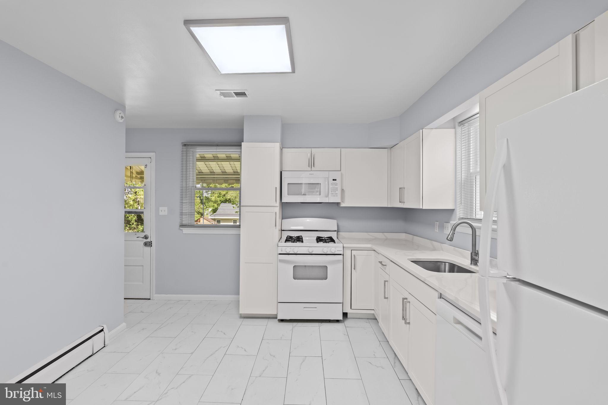 7109 Livingston Road Oxon Hill, MD 20745 - Photo 9 of 31 Kitchen
