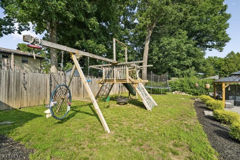 22 Summit Road Oak Ridge, NJ 07438 - Photo 31 of 32