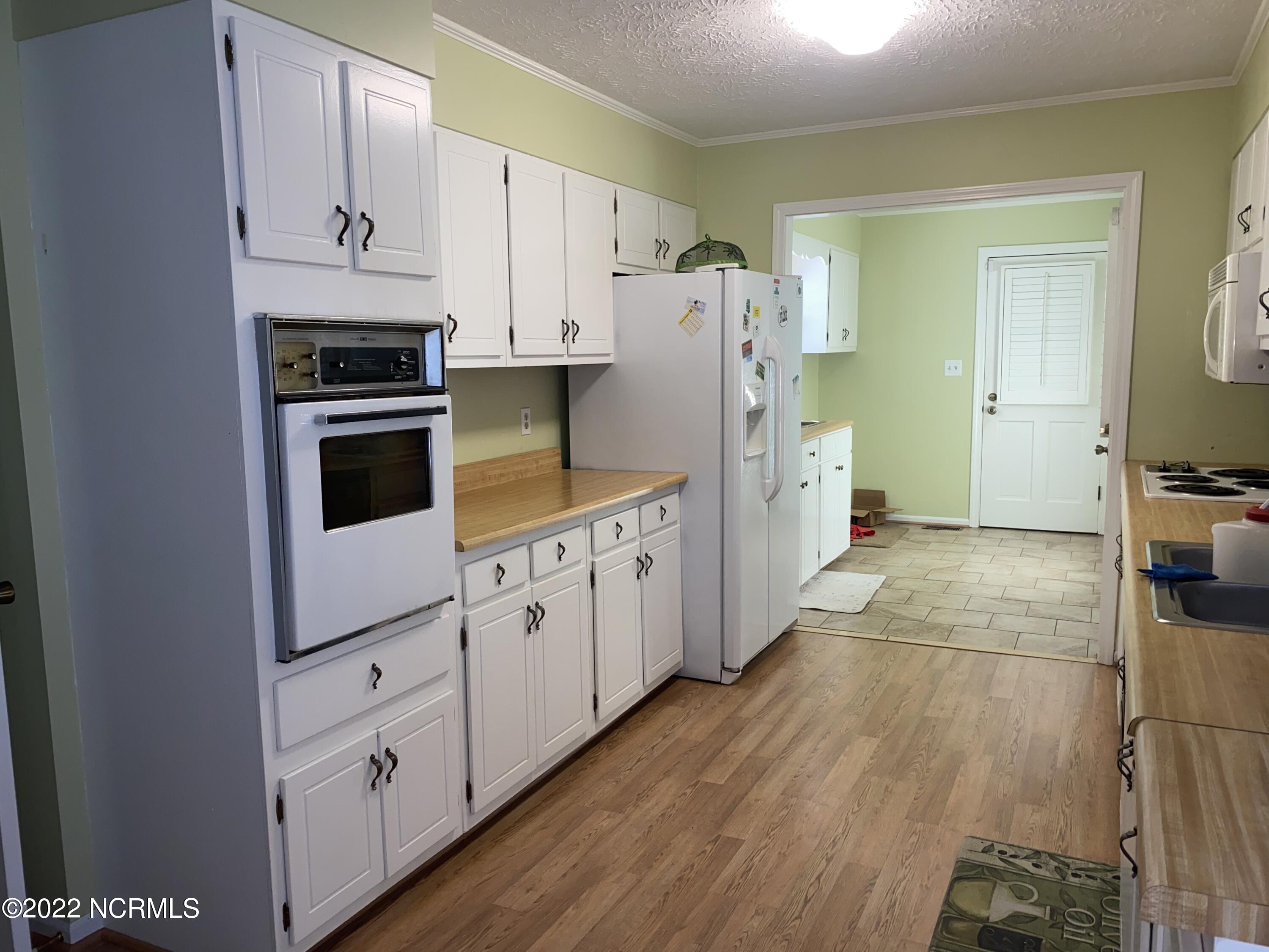 12481 Appin Road Laurinburg, NC 28352 - Photo 5 of 18 D300B7FA-035C-42AF-A63F-94315B3F0F72