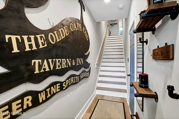 $3,000 | 305 Fayetteville Avenue, Unit 2, Carolina Beach, NC 28428