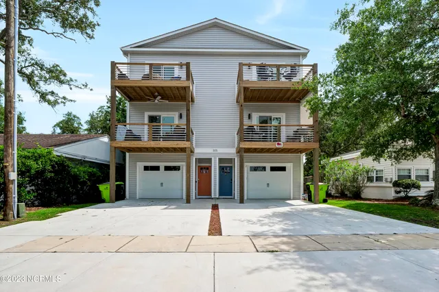 $3,000 | 305 Fayetteville Avenue, Unit 2, Carolina Beach, NC 28428