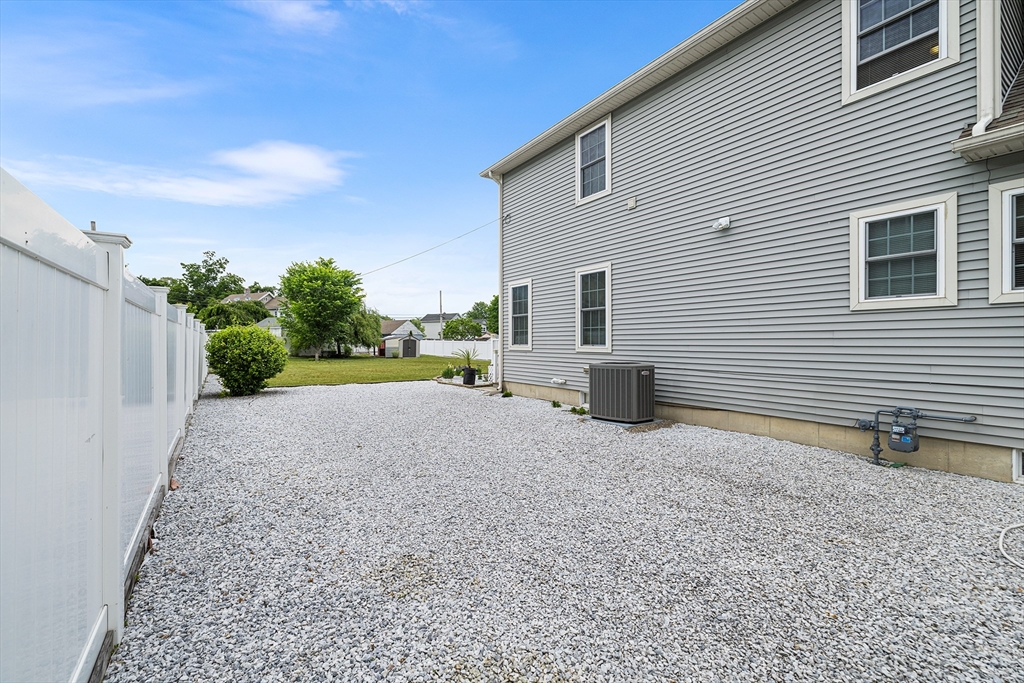 324 Central Street Springfield, MA 01105 - Photo 33 of 36 a house view with a backyard space